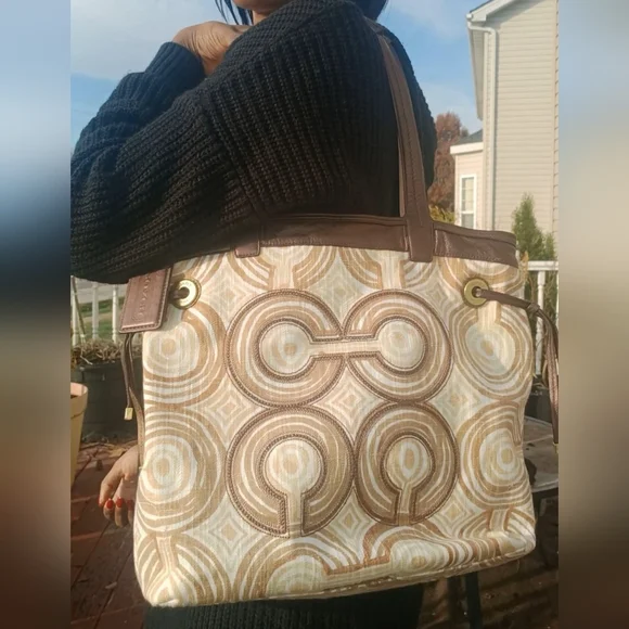 Coach Cream and Gold Geometric Tote - Picture 12 of 15